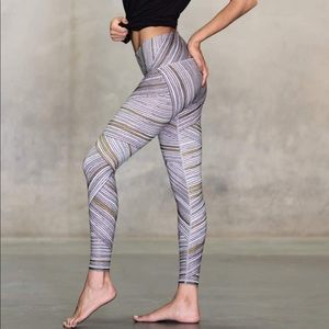 Niyama Sol Barefoot Legging in Roam Wild